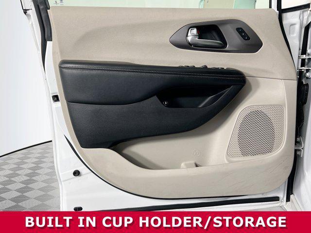 used 2022 Chrysler Pacifica Hybrid car, priced at $22,325
