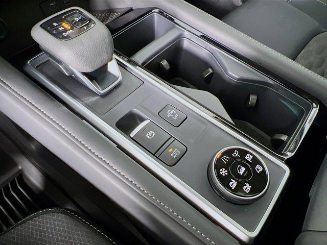 new 2025 Nissan Pathfinder car, priced at $37,214