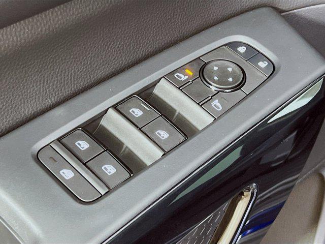 new 2025 Nissan Pathfinder car, priced at $37,214