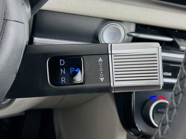 new 2025 Hyundai TUCSON Hybrid car, priced at $38,127