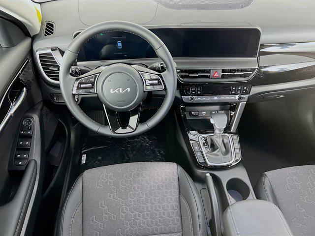 new 2025 Kia Seltos car, priced at $26,072
