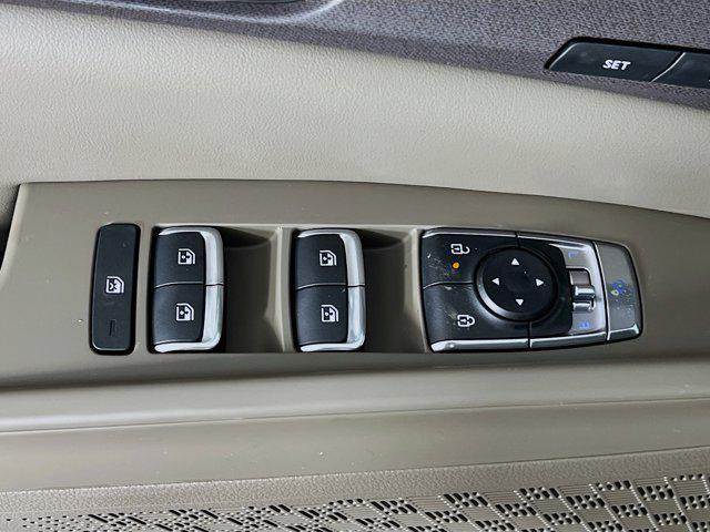 new 2025 Kia Carnival car, priced at $45,466