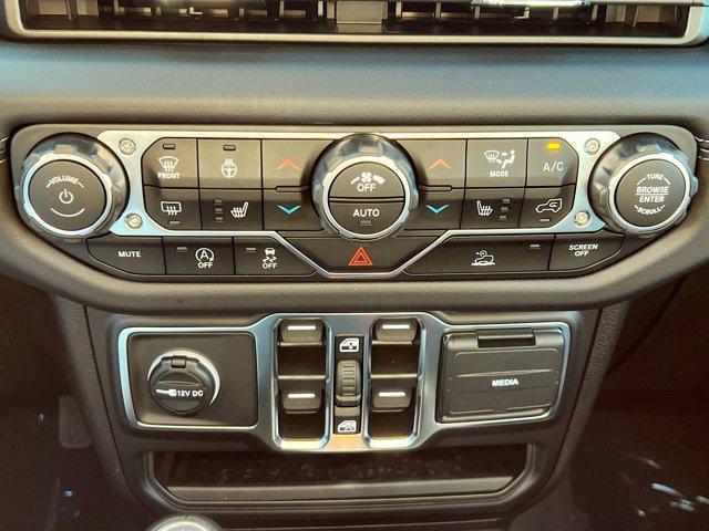 new 2025 Jeep Gladiator car, priced at $48,880