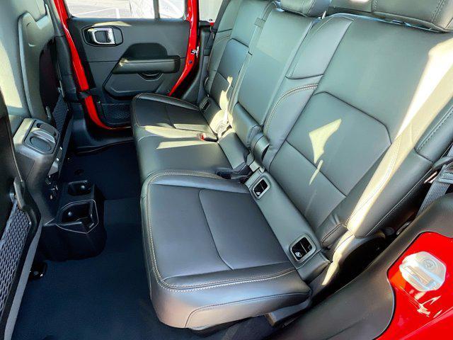 new 2025 Jeep Gladiator car, priced at $48,880