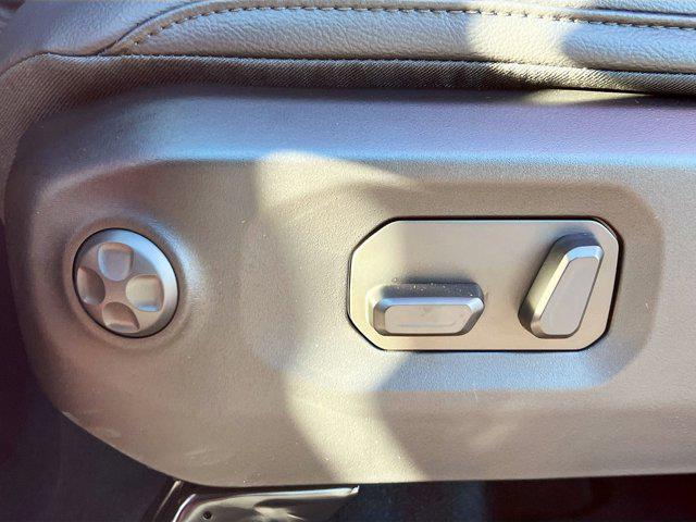 new 2025 Jeep Gladiator car, priced at $48,880