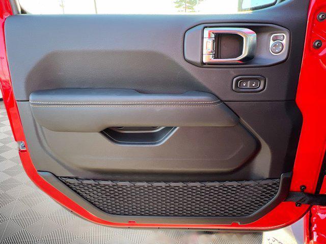 new 2025 Jeep Gladiator car, priced at $48,880