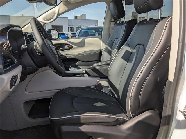 new 2024 Chrysler Pacifica car, priced at $50,838