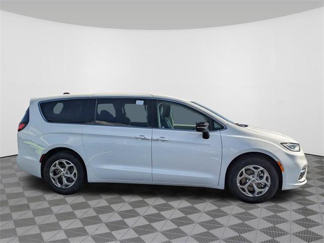 new 2024 Chrysler Pacifica car, priced at $50,838