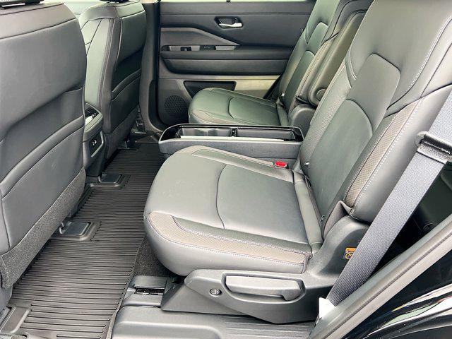 new 2025 Nissan Pathfinder car, priced at $45,872