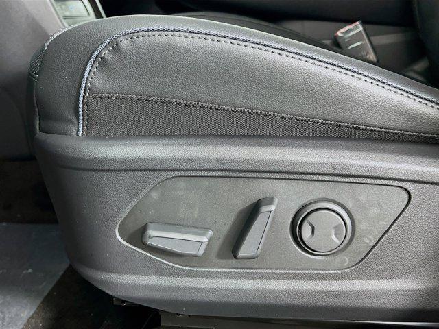 new 2025 Hyundai TUCSON Hybrid car, priced at $42,432