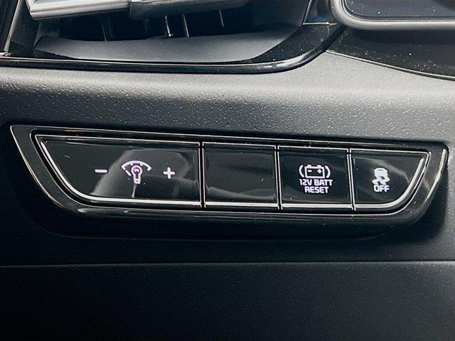 new 2025 Kia Niro car, priced at $30,552