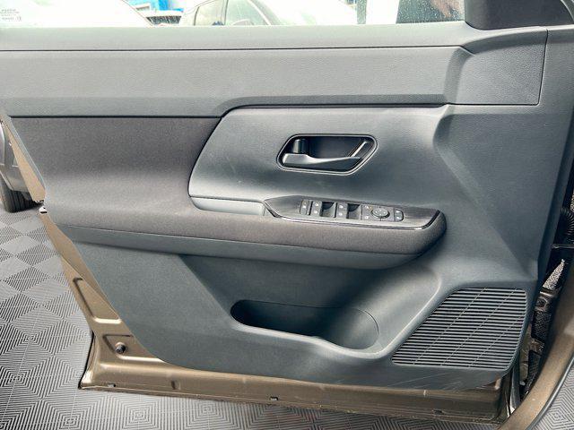 new 2025 Nissan Kicks car, priced at $24,604