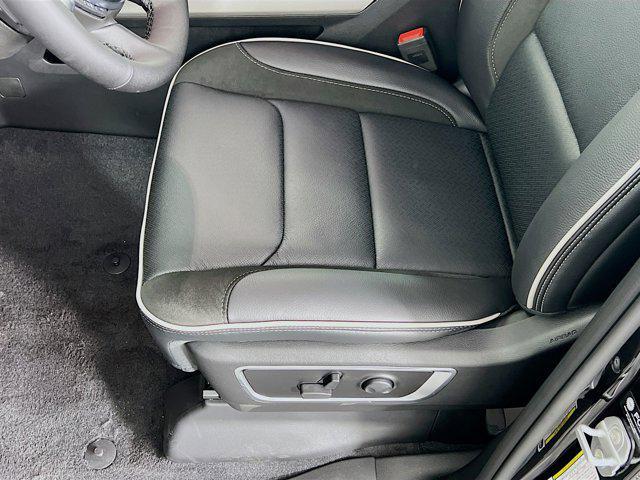 new 2025 Ram 1500 car, priced at $69,728