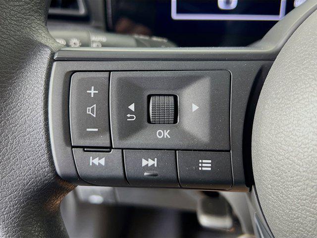 new 2025 Nissan Kicks car, priced at $25,517