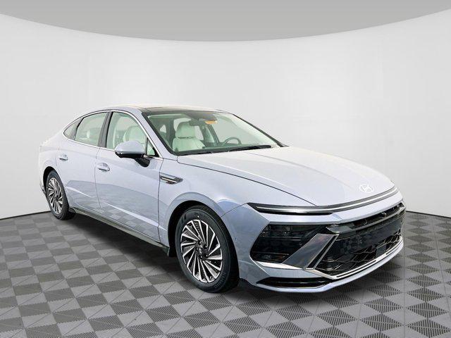 new 2025 Hyundai Sonata Hybrid car, priced at $38,757