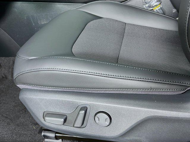 new 2025 Kia Niro car, priced at $30,552