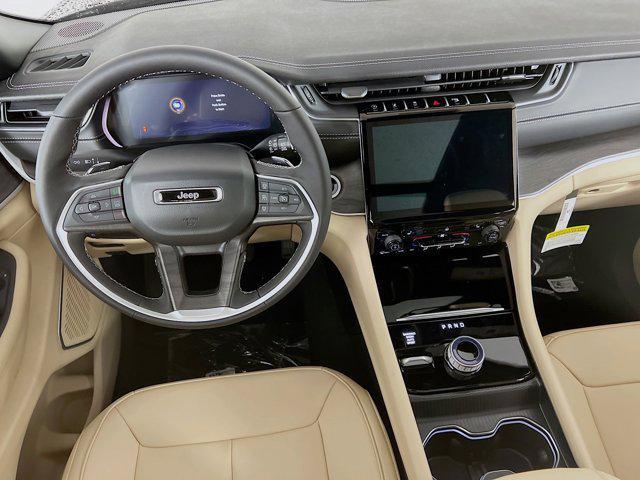 new 2025 Jeep Grand Cherokee car, priced at $44,292