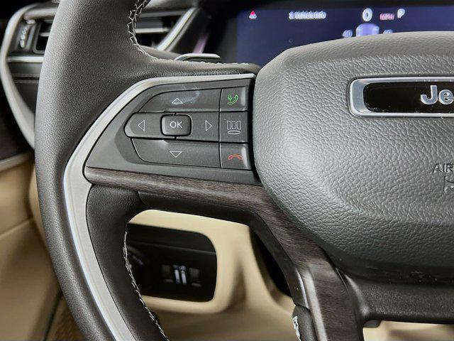 new 2025 Jeep Grand Cherokee car, priced at $44,292