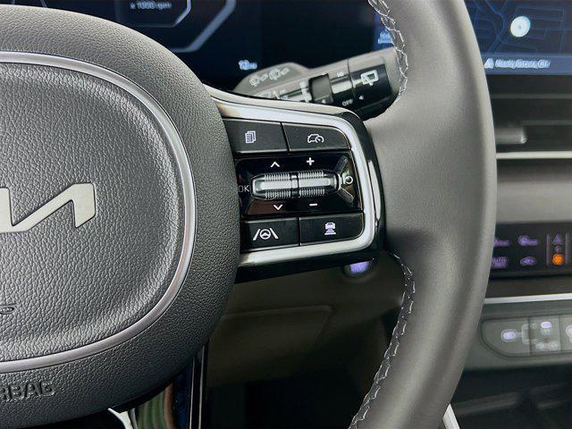 new 2025 Kia Carnival car, priced at $45,441