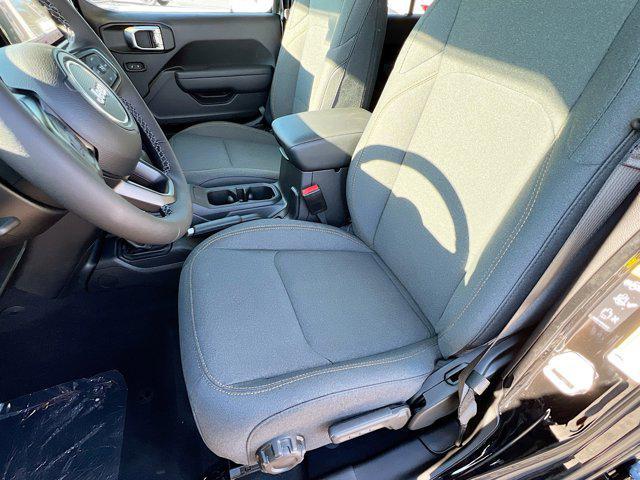 new 2025 Jeep Wrangler car, priced at $43,769