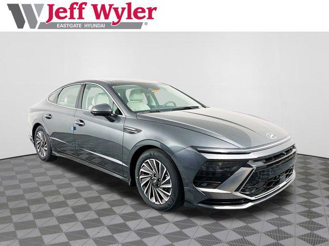 new 2025 Hyundai Sonata Hybrid car, priced at $38,784