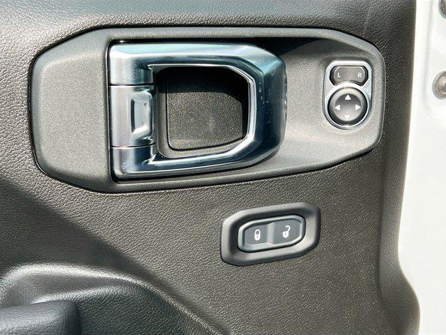new 2025 Jeep Wrangler car, priced at $41,911