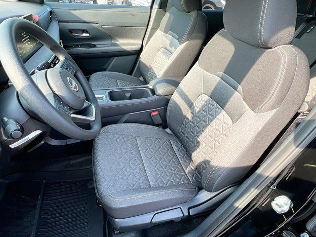 new 2025 Nissan Kicks car, priced at $23,304