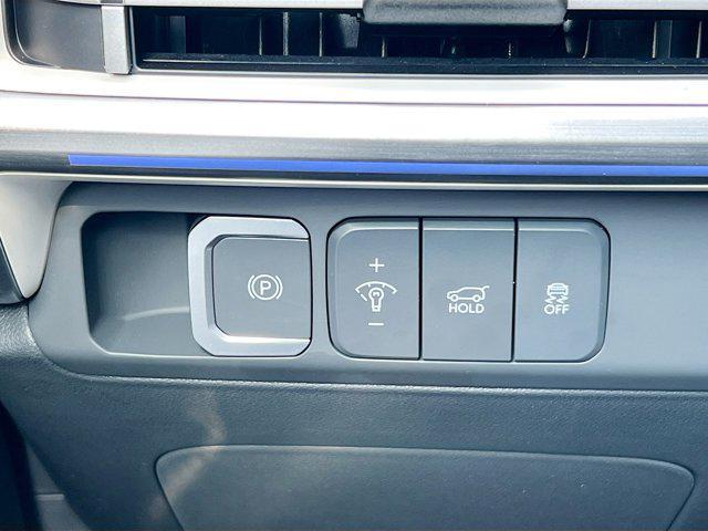 new 2025 Hyundai Santa Fe car, priced at $47,202