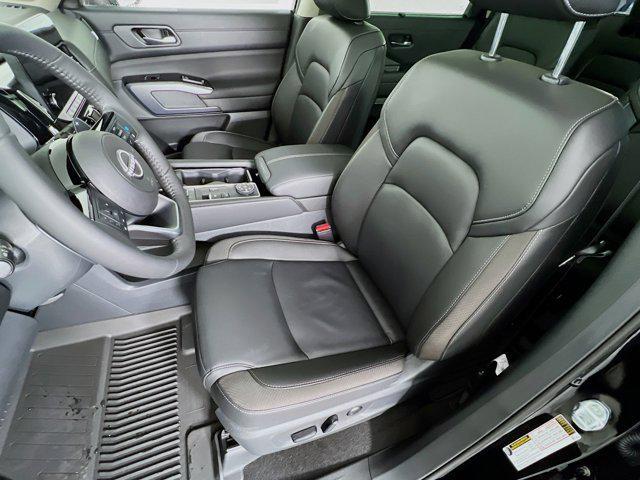new 2025 Nissan Pathfinder car, priced at $46,368