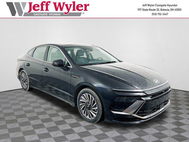new 2025 Hyundai Sonata Hybrid car, priced at $38,647