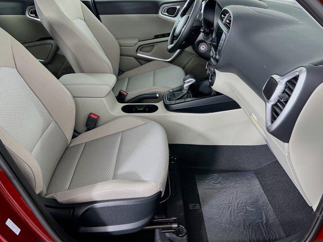new 2025 Kia Soul car, priced at $20,572