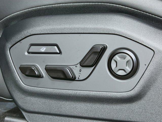 new 2025 Hyundai SANTA FE HEV car, priced at $46,938