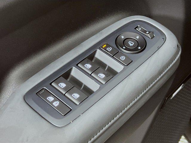new 2025 Hyundai SANTA FE HEV car, priced at $46,938