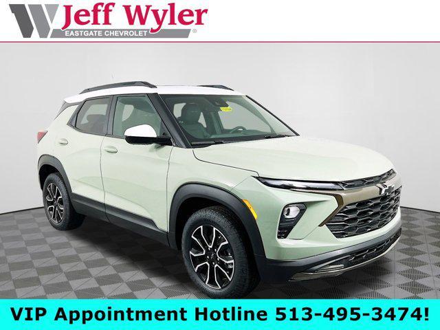 new 2025 Chevrolet TrailBlazer car, priced at $33,975