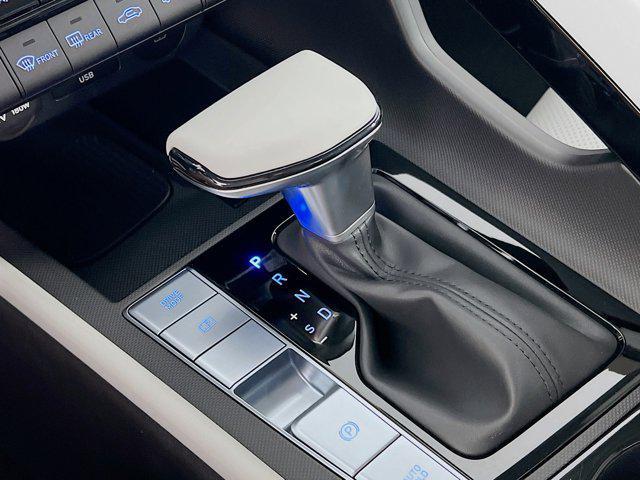 new 2025 Hyundai Elantra car, priced at $28,195