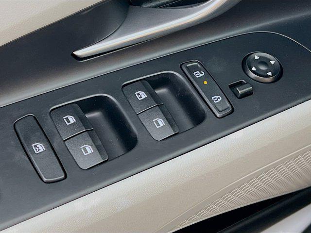 new 2025 Hyundai Elantra car, priced at $28,195