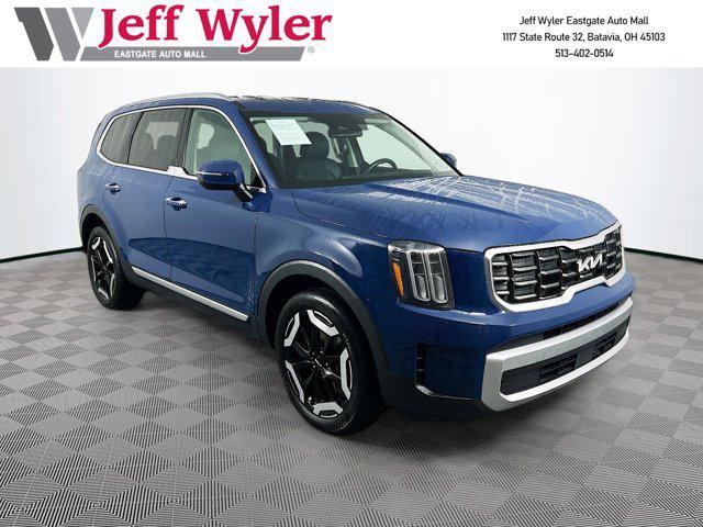 used 2023 Kia Telluride car, priced at $30,825