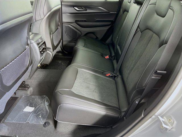 new 2025 Jeep Grand Cherokee car, priced at $41,208