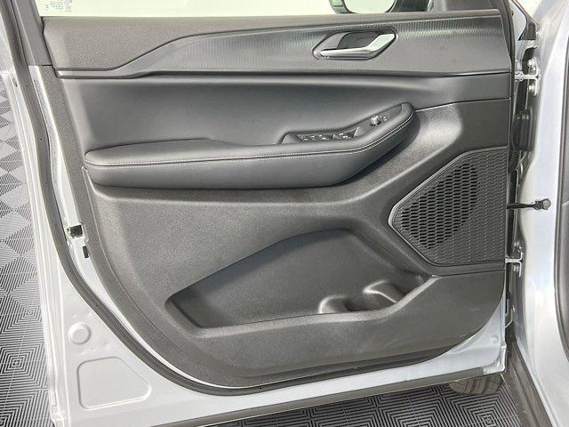 new 2025 Jeep Grand Cherokee car, priced at $41,208
