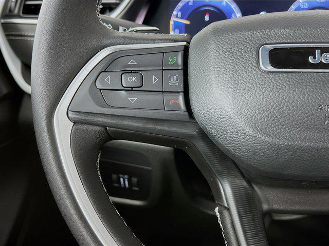 new 2025 Jeep Grand Cherokee car, priced at $41,208