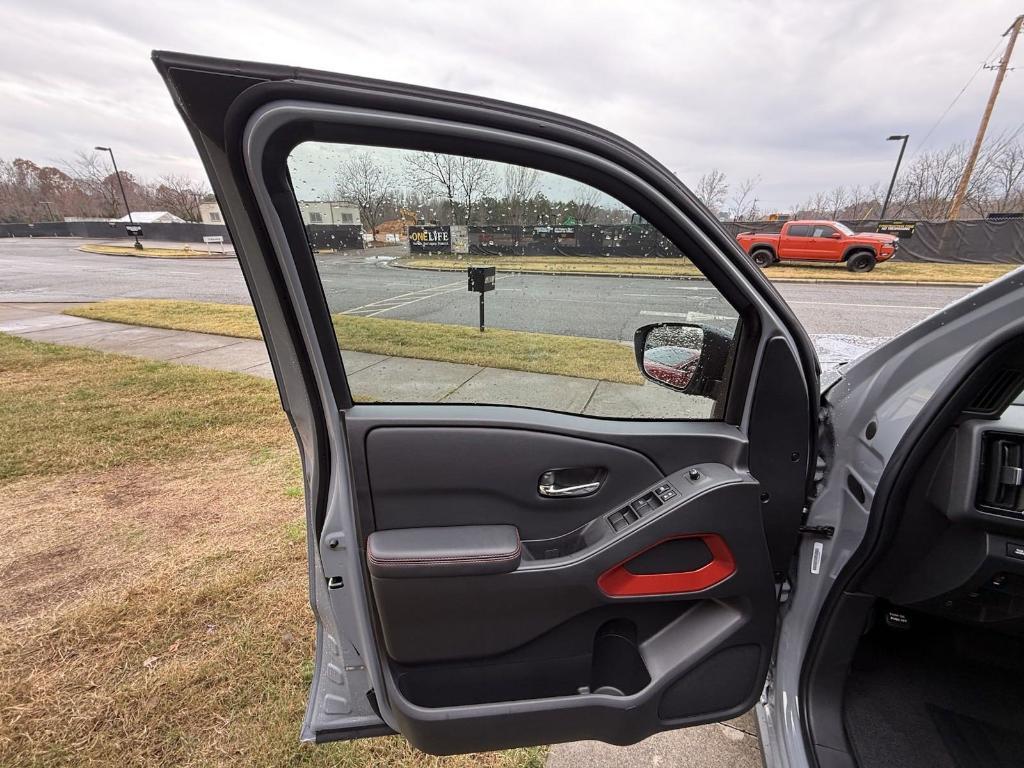 new 2025 Nissan Frontier car, priced at $41,070