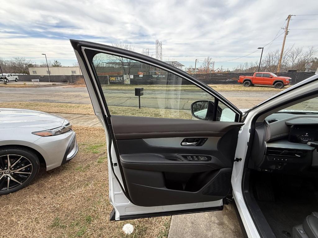 new 2025 Nissan Murano car, priced at $52,315