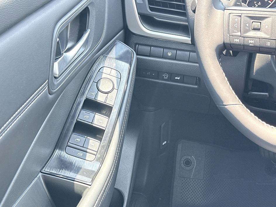 new 2025 Nissan Rogue car, priced at $30,532