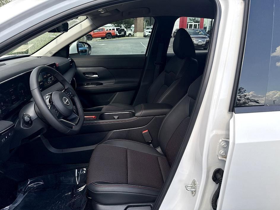 new 2025 Nissan Kicks car, priced at $30,215