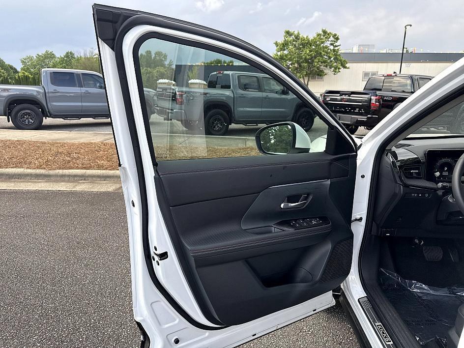 new 2025 Nissan Kicks car, priced at $30,215