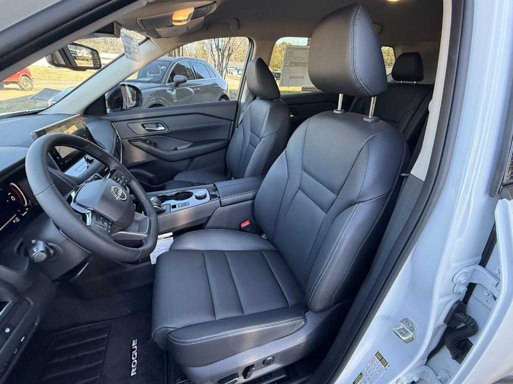new 2025 Nissan Rogue car, priced at $37,125