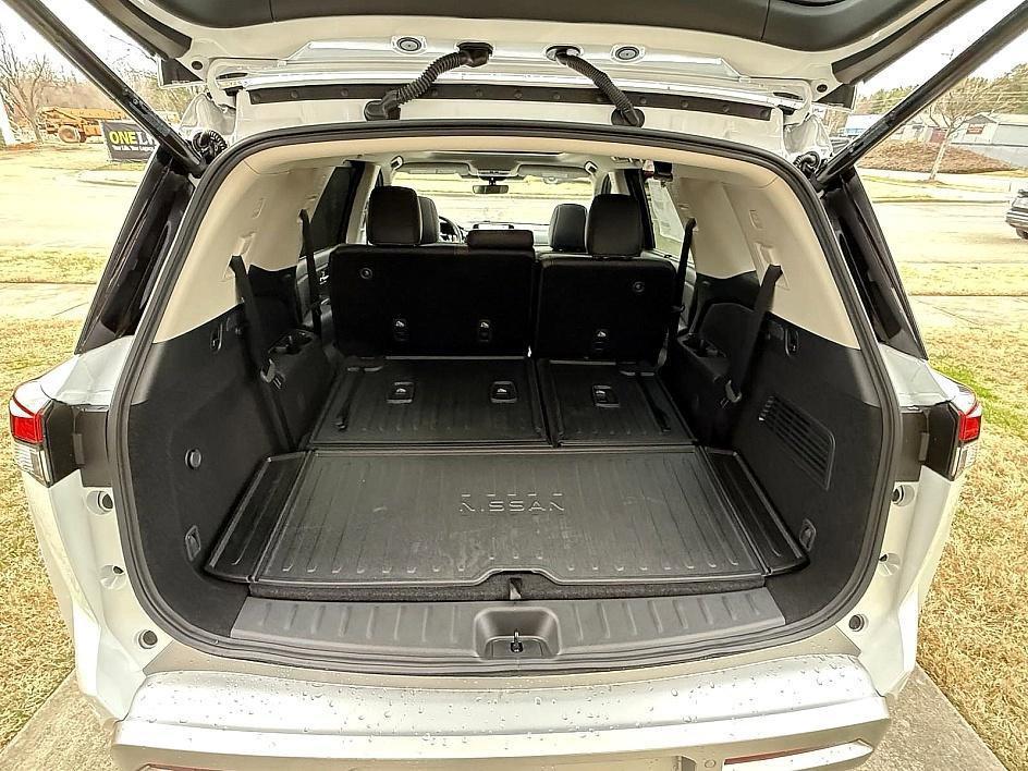 new 2025 Nissan Pathfinder car, priced at $49,940