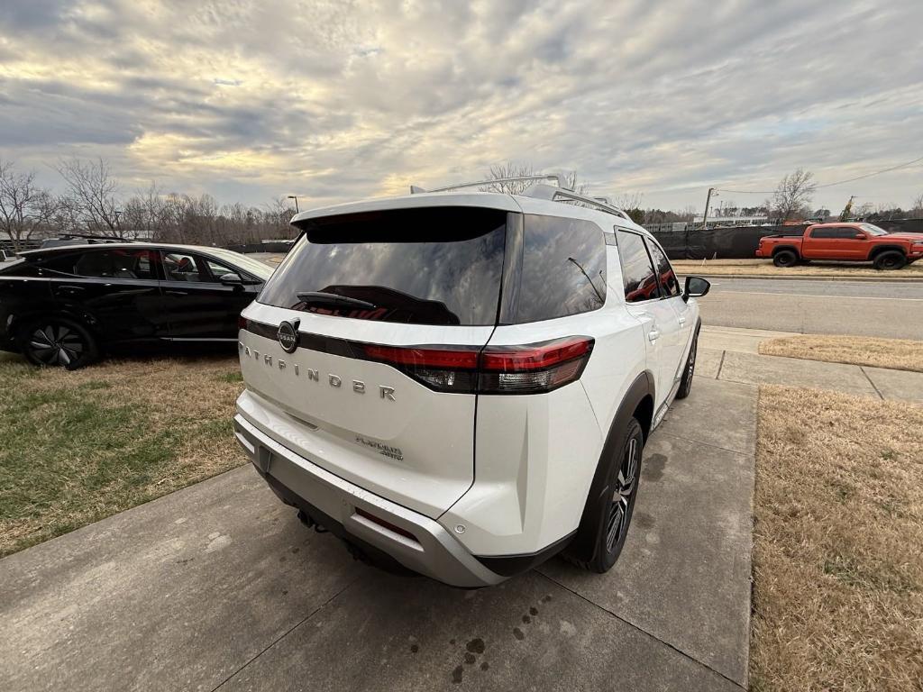 new 2025 Nissan Pathfinder car, priced at $51,190