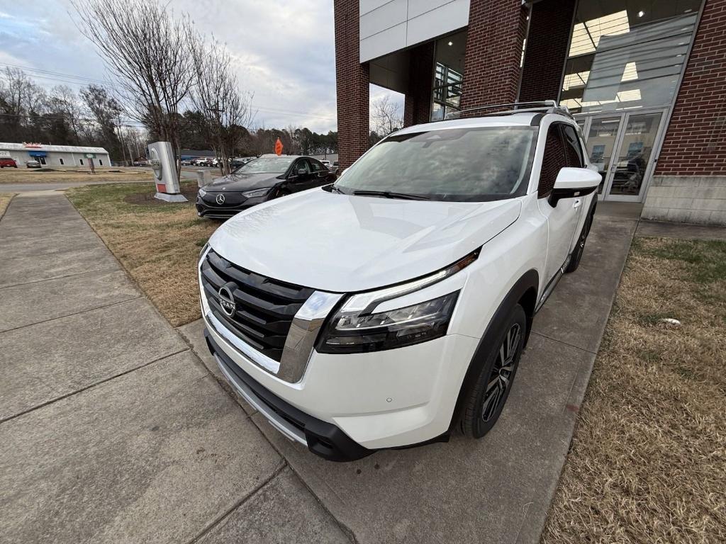 new 2025 Nissan Pathfinder car, priced at $51,190