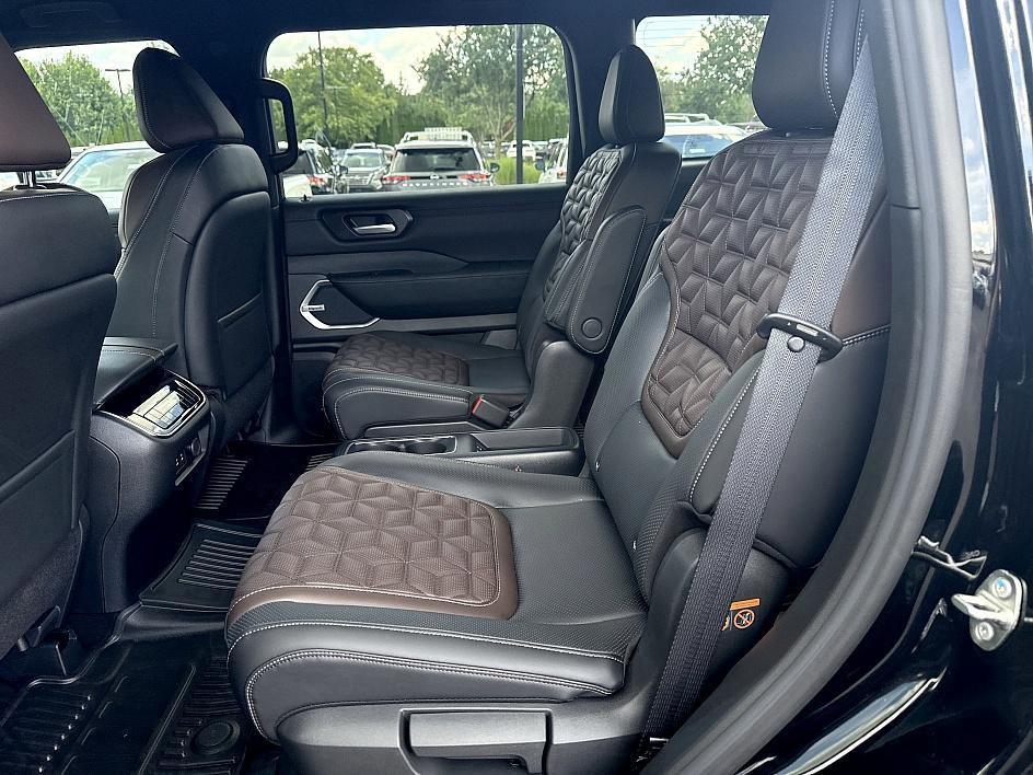 new 2025 Nissan Armada car, priced at $71,451